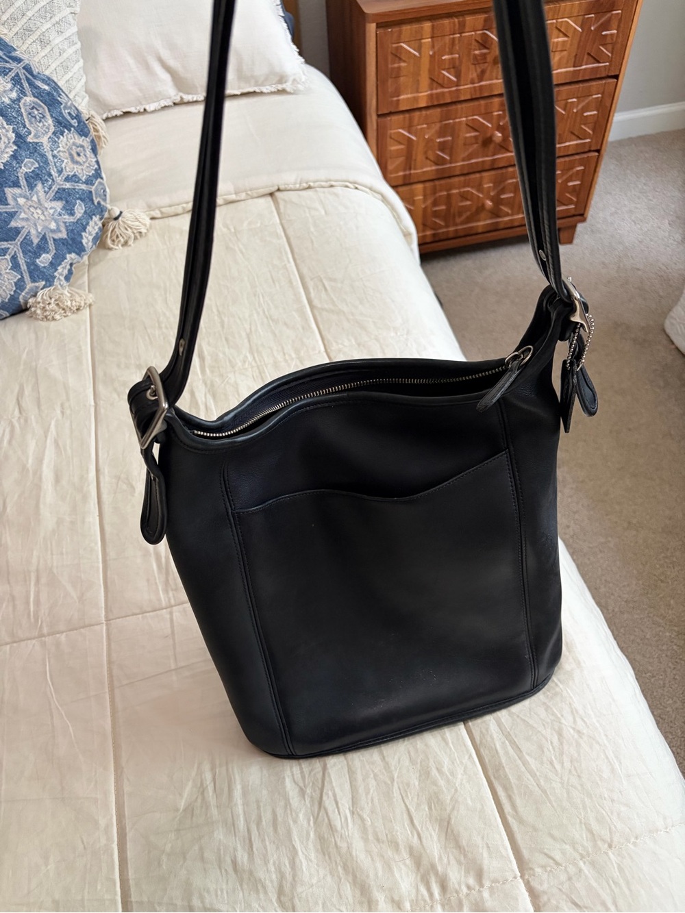 COACH EON 9060 Black Shoulder Bag - Picture 6 of 6